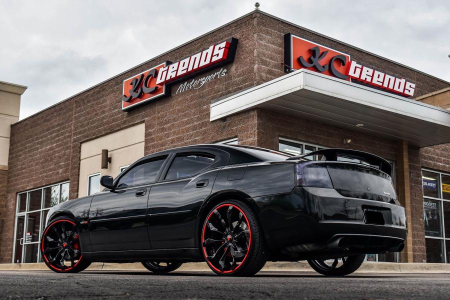  Dodge Charger SRT8 on Forgiato Wheels (F2.16) 2018 года  (фото 2 из 5)